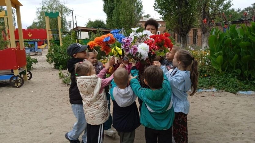 Подробнее о статье Тематический день «Удивительный мир цветов»